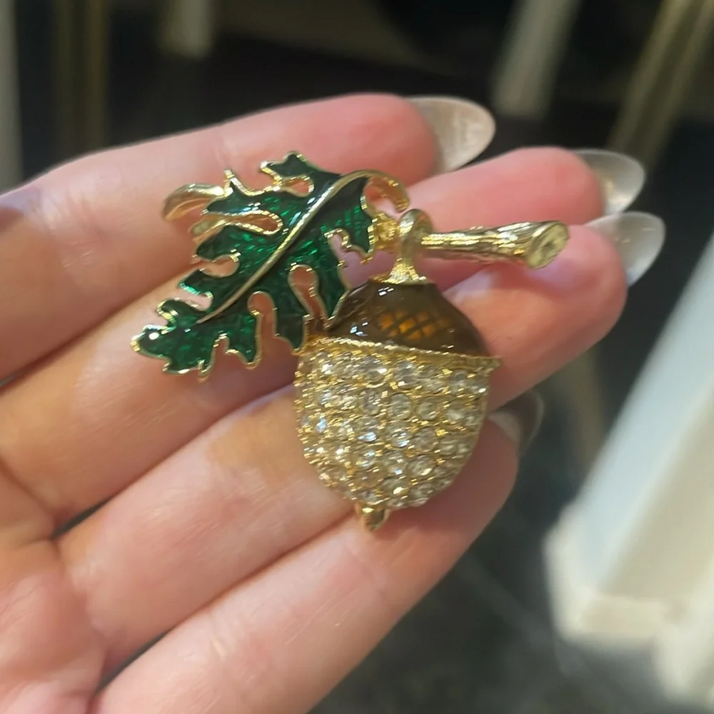 Acorn Brooch
